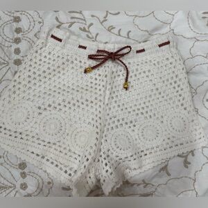 White Crochet stretchy Women Shorts S braided belt